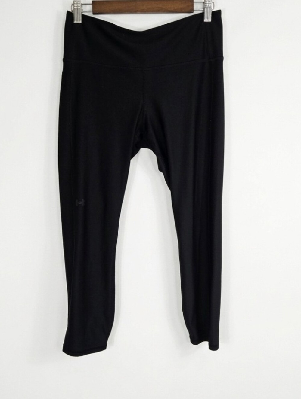 Under Armour black leggings